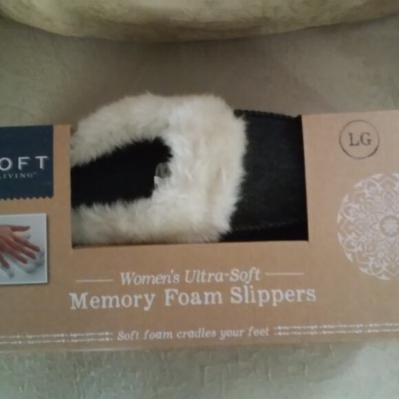 Loft Slippers Black With White Fur New In Box Unworn Sz L 9-10 - Picture 2 of 4